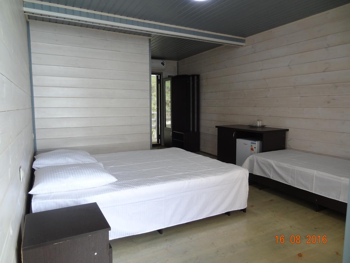 Captain Black Hotel Pizunda Exterior photo