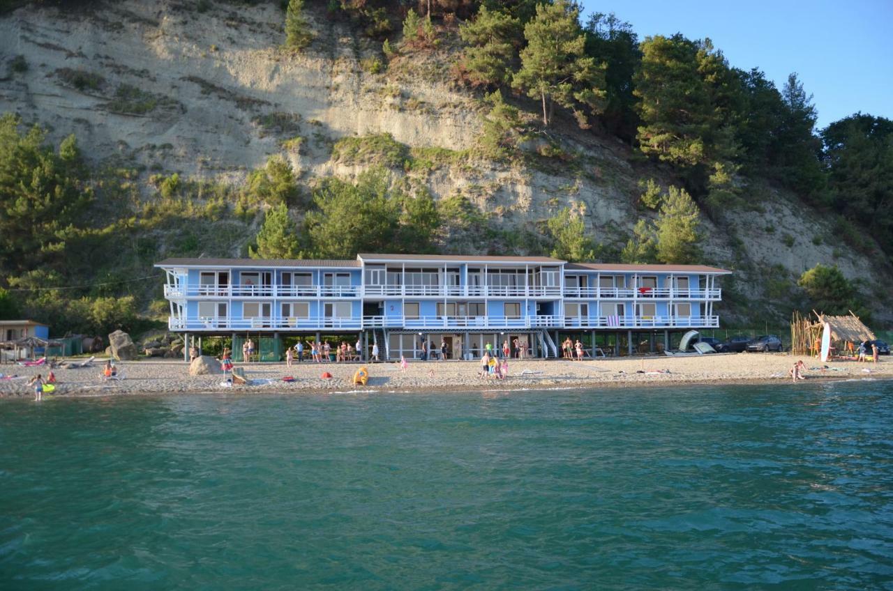 Captain Black Hotel Pizunda Exterior photo