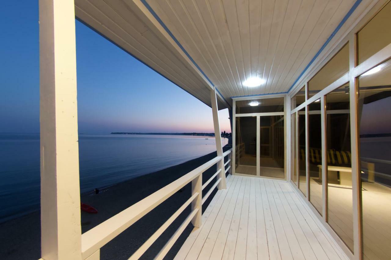 Captain Black Hotel Pizunda Exterior photo