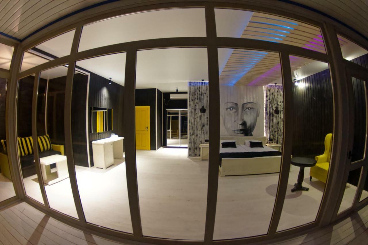 Captain Black Hotel Pizunda Exterior photo